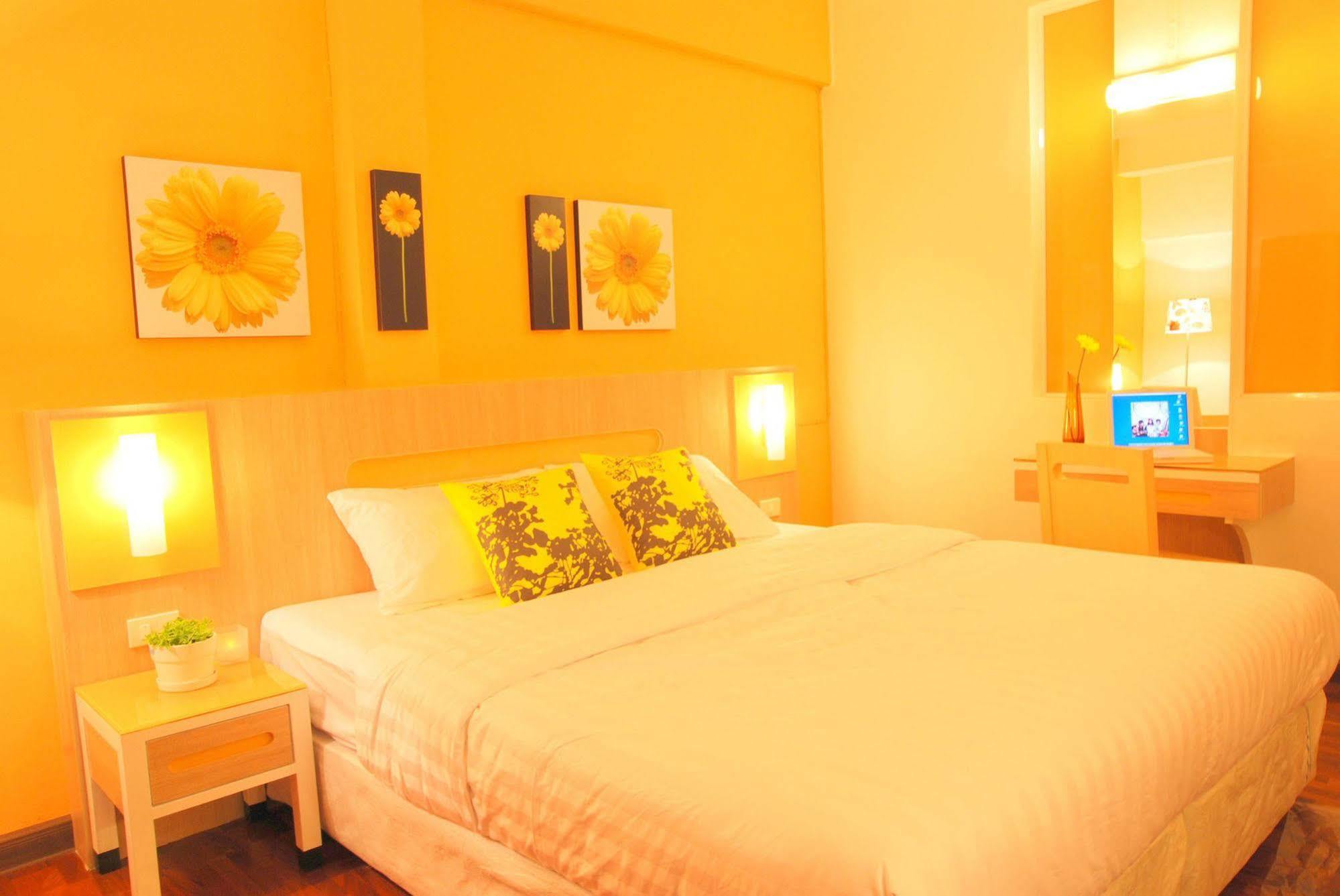The Inn Saladaeng Bangkok Exterior photo