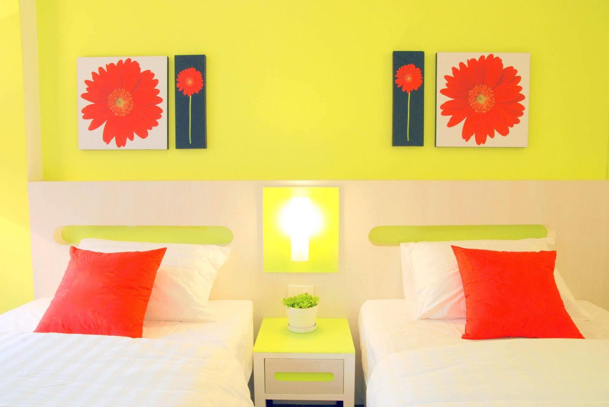 The Inn Saladaeng Bangkok Exterior photo