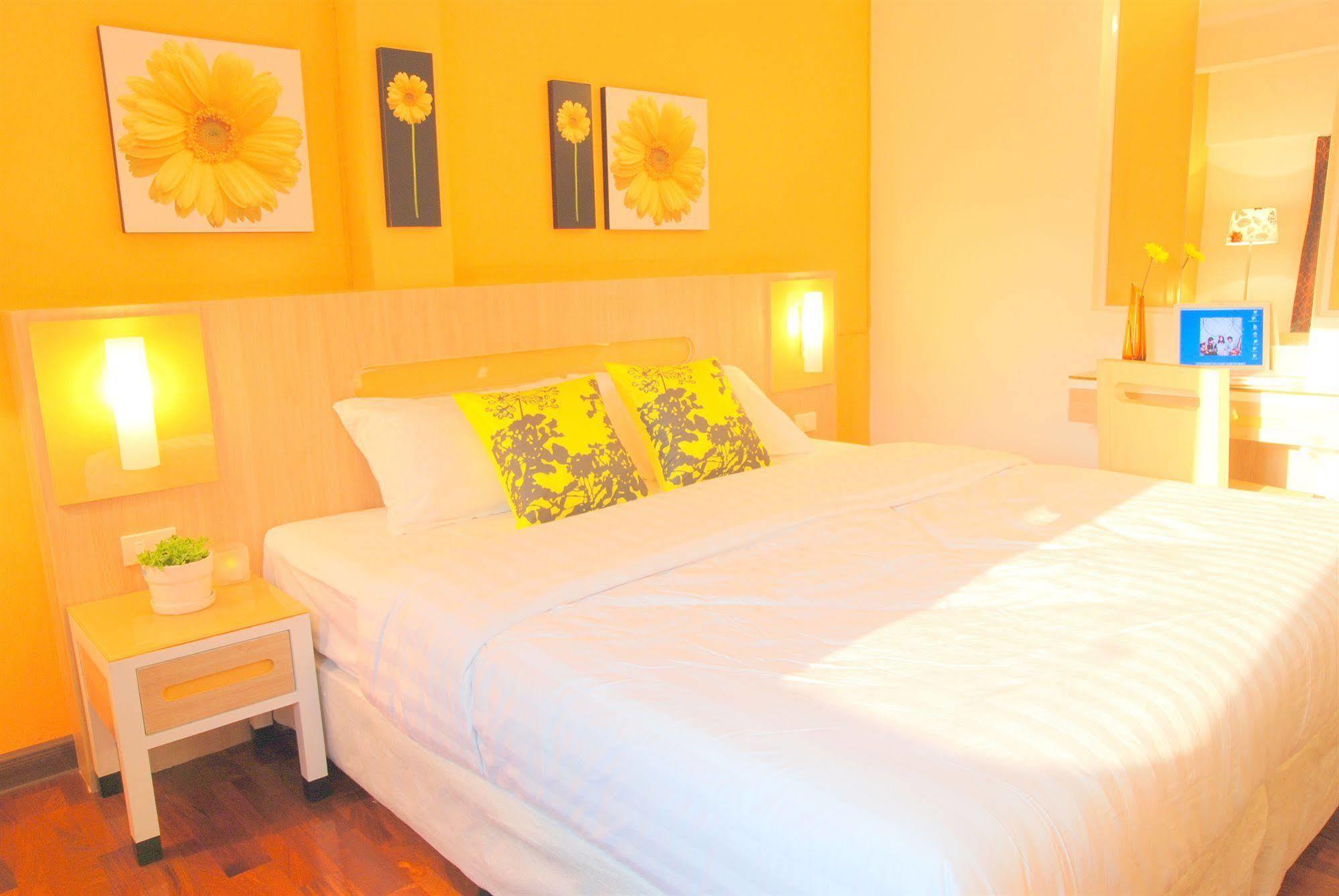 The Inn Saladaeng Bangkok Exterior photo